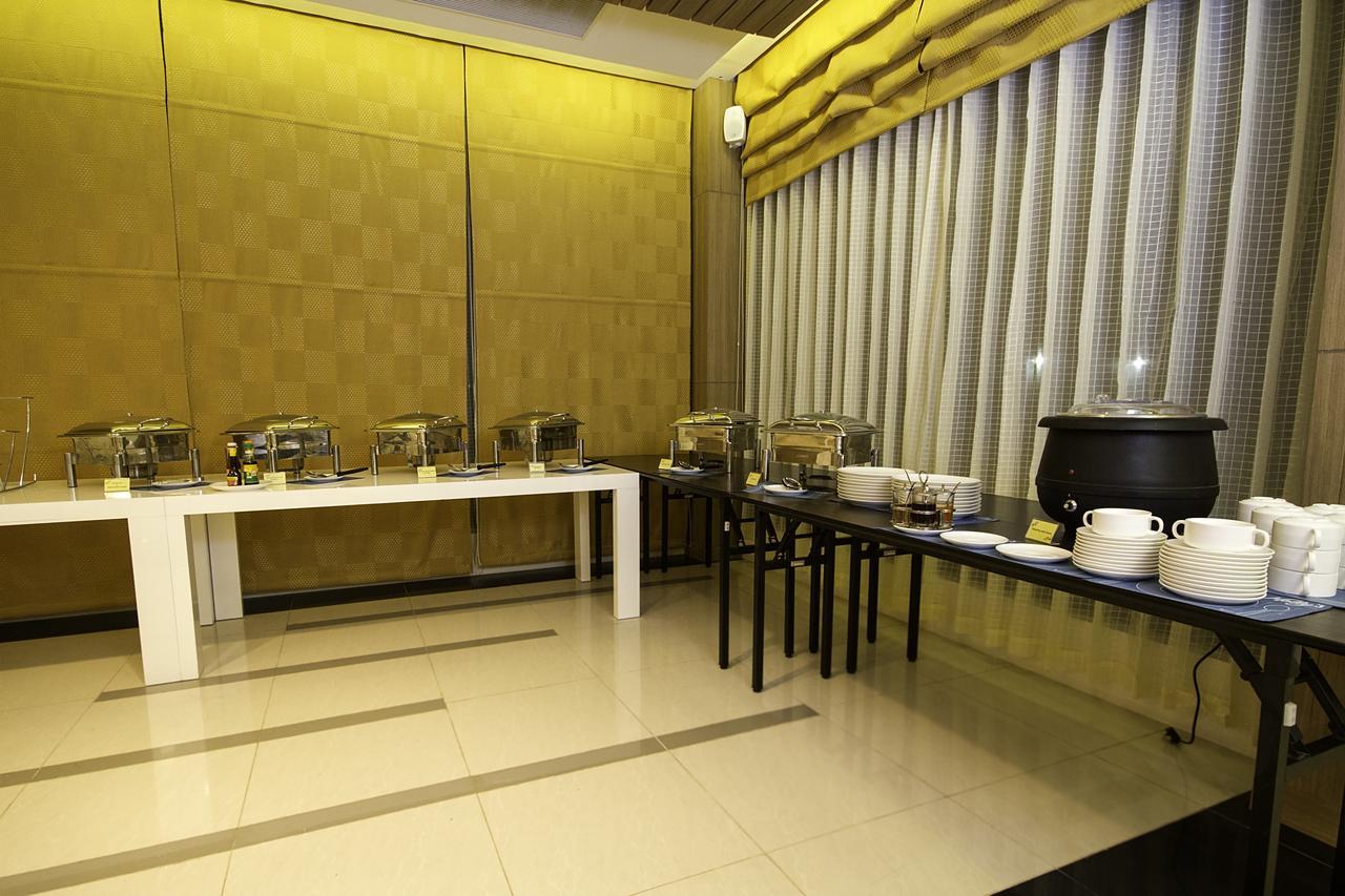 יאנגון Holly Hotel Myanmar מראה חיצוני תמונה
