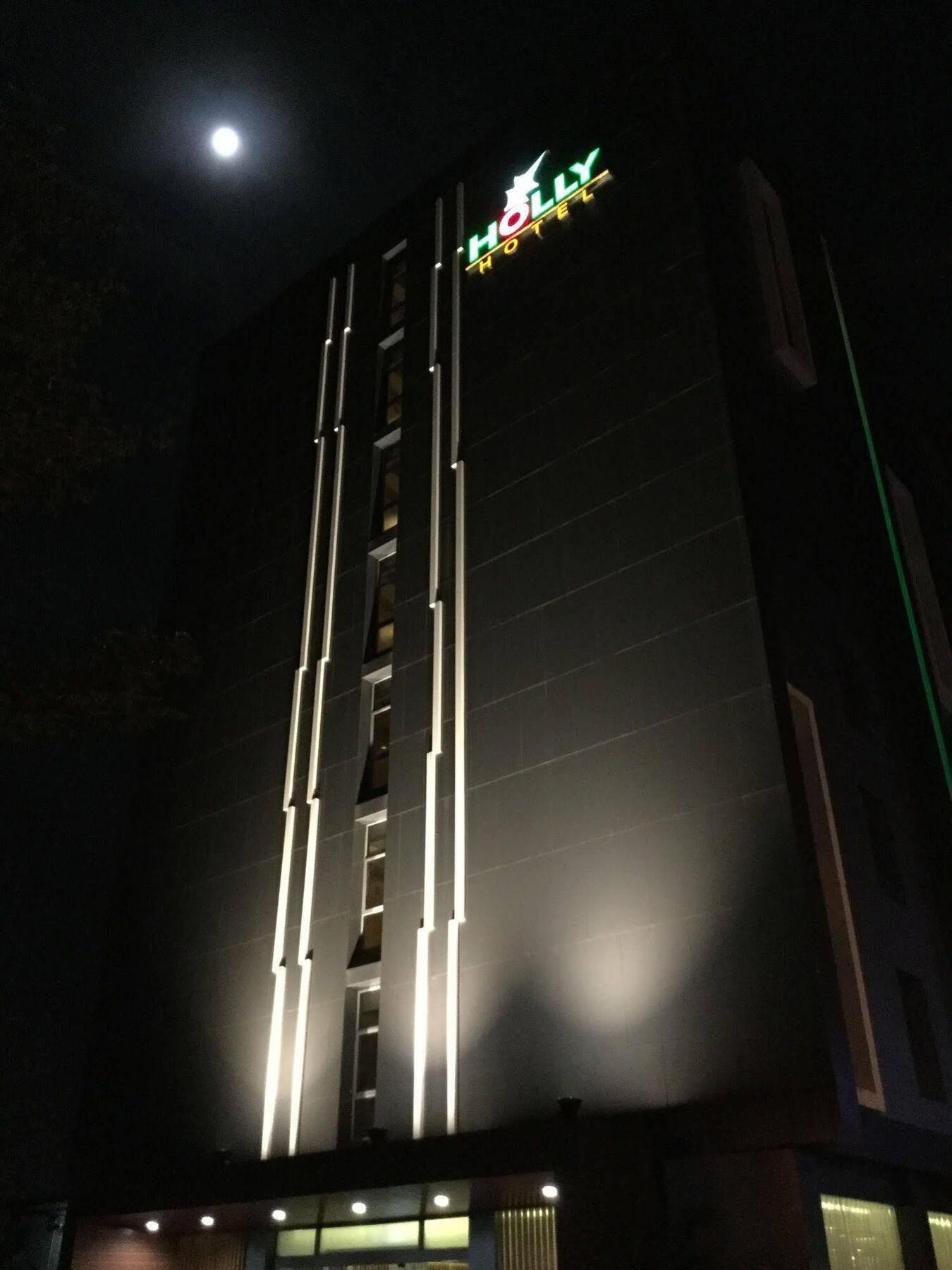 יאנגון Holly Hotel Myanmar מראה חיצוני תמונה