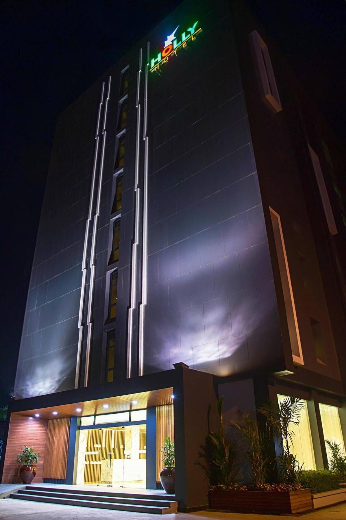יאנגון Holly Hotel Myanmar מראה חיצוני תמונה