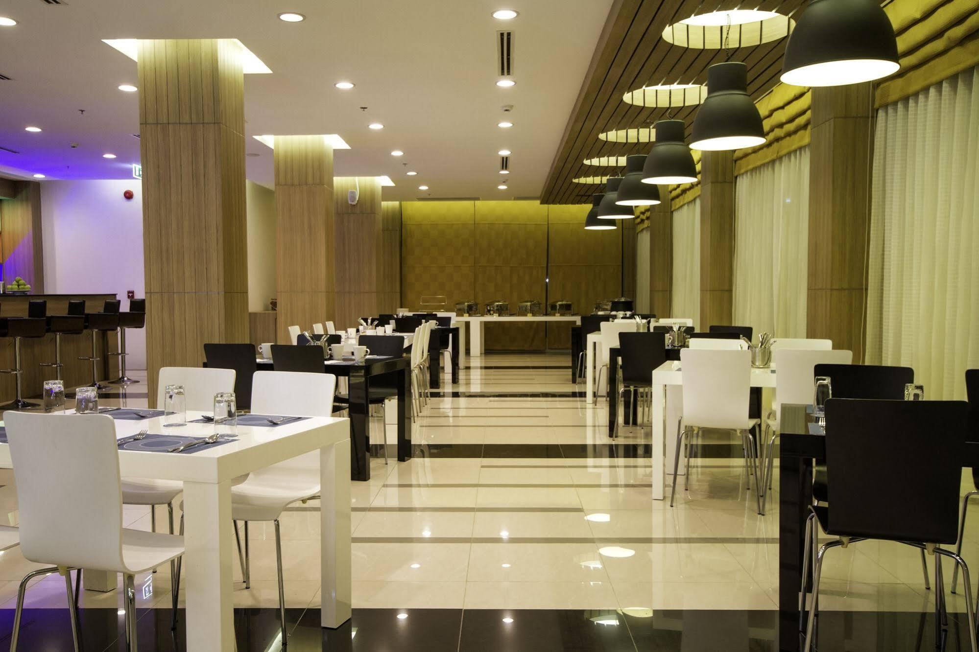 יאנגון Holly Hotel Myanmar מראה חיצוני תמונה