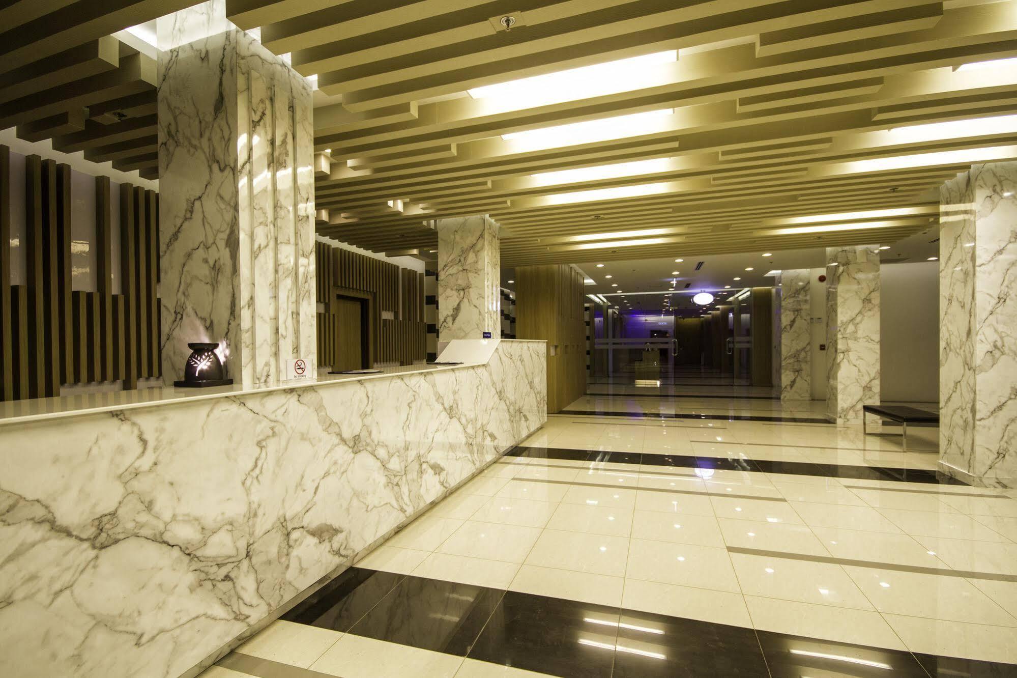 יאנגון Holly Hotel Myanmar מראה חיצוני תמונה